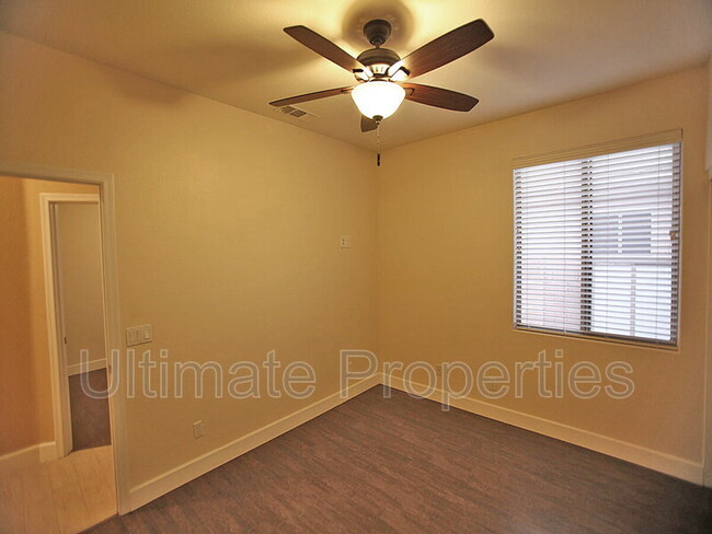 Building Photo - 9229 W Yukon Dr