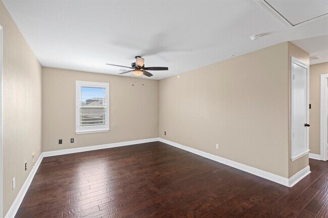 Building Photo - 100 Speckle Park Dr