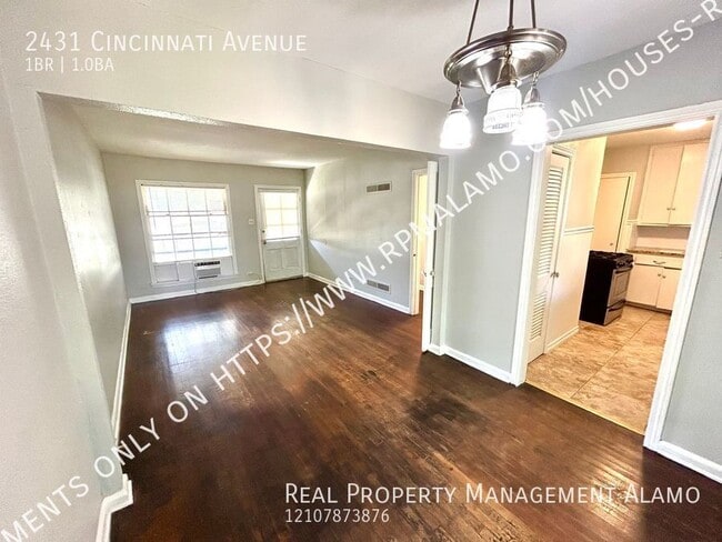 Building Photo - 2431 Cincinnati Ave