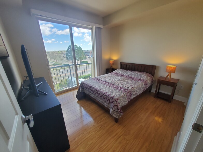 Bedroom 2 - 4500 Baseline Rd