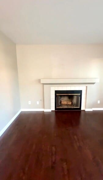Building Photo - 2126 Shoreview Pl