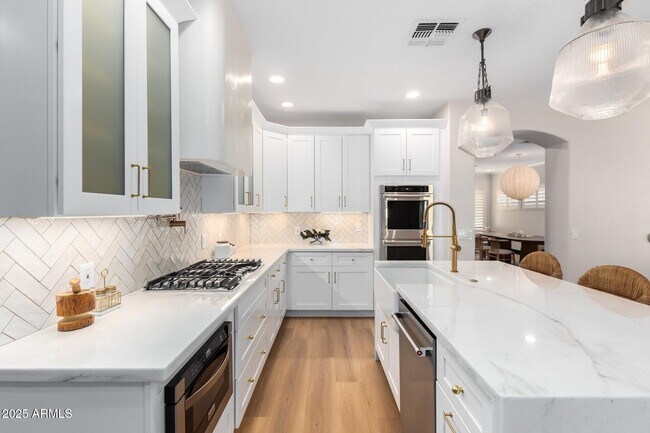 Building Photo - 3759 S Dew Drop Ln