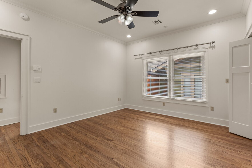 Building Photo - 1519 S Norfolk Ave