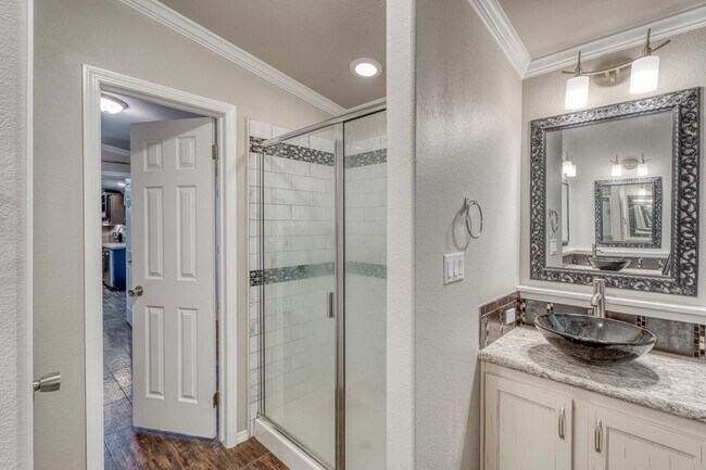 Building Photo - 826 Sandy Mountain Dr