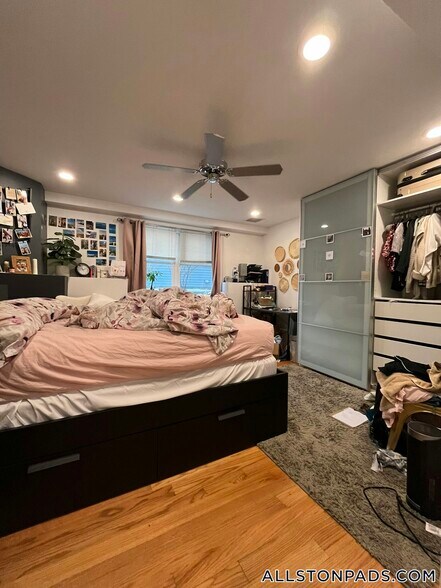 Building Photo - 12 Fern St