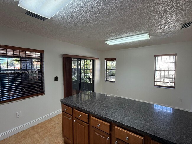 Building Photo - 1048 NW 32nd Pl