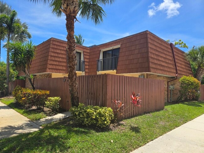 Building Photo - 1505 Augusta Cir