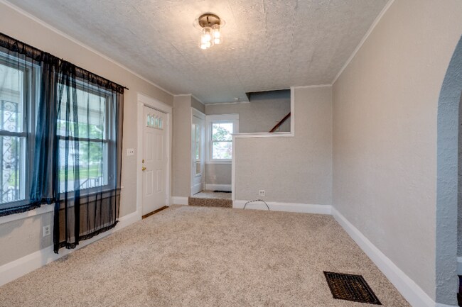 Building Photo - 1481 Berdan Ave