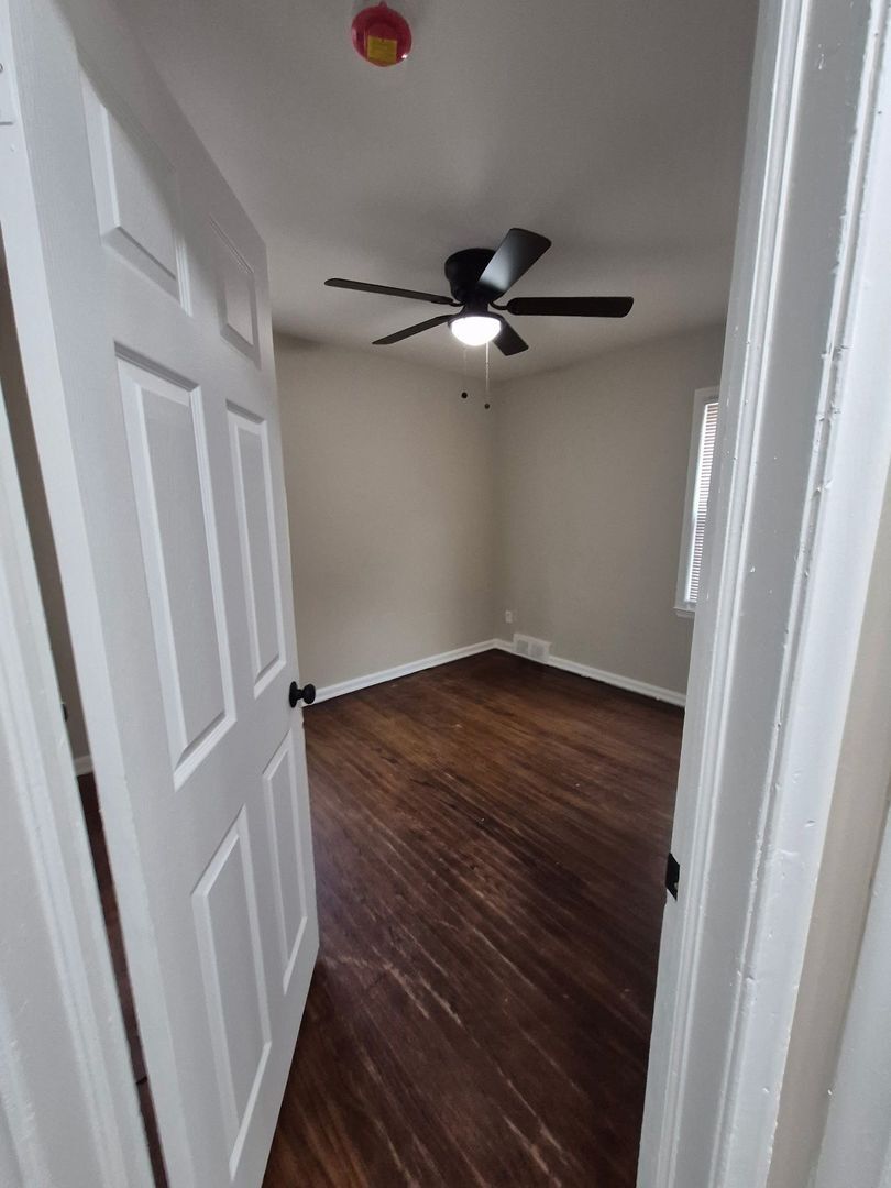 Building Photo - Freshly Renovated 3-Bedroom Home – Quality Living for All!