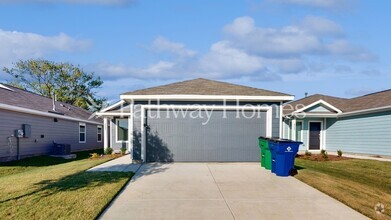 Building Photo - 8801 Red Fox Trl