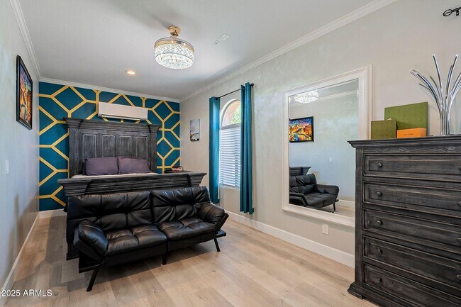 Building Photo - 2401 E Sequoia Dr
