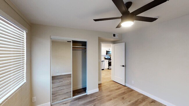 Building Photo - Herradura Villas-1020 (A&amp;B)