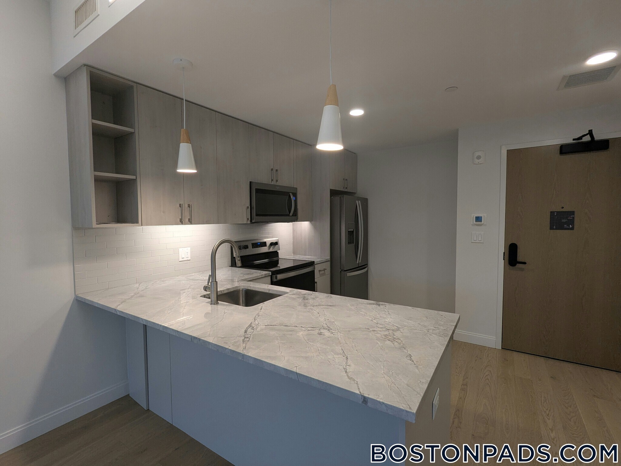 Building Photo - 55 Brighton Ave