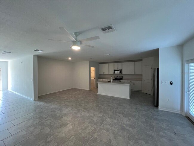 Building Photo - 930 Cattleman St