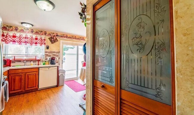 Building Photo - 9768 Jackson St