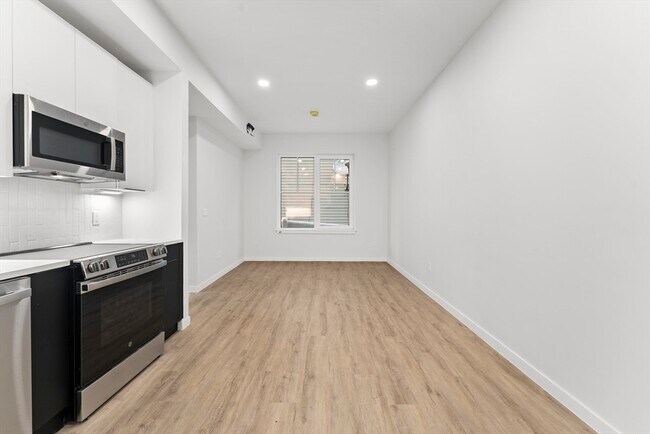 Building Photo - 24-28 Mt Pleasant St