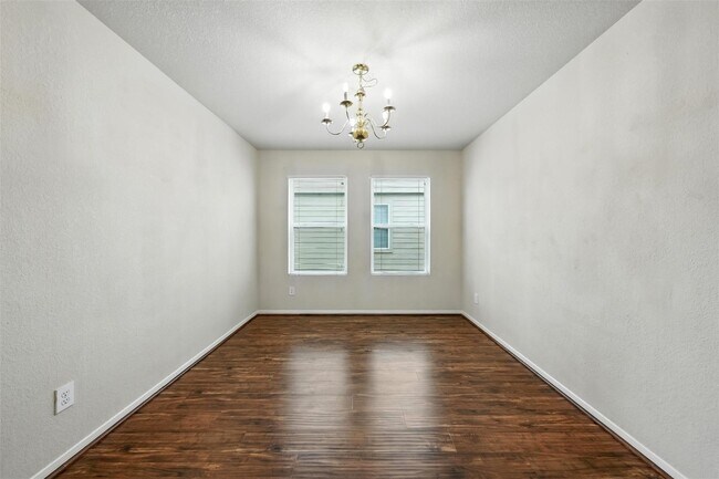 Building Photo - 3146 Madison Elm St