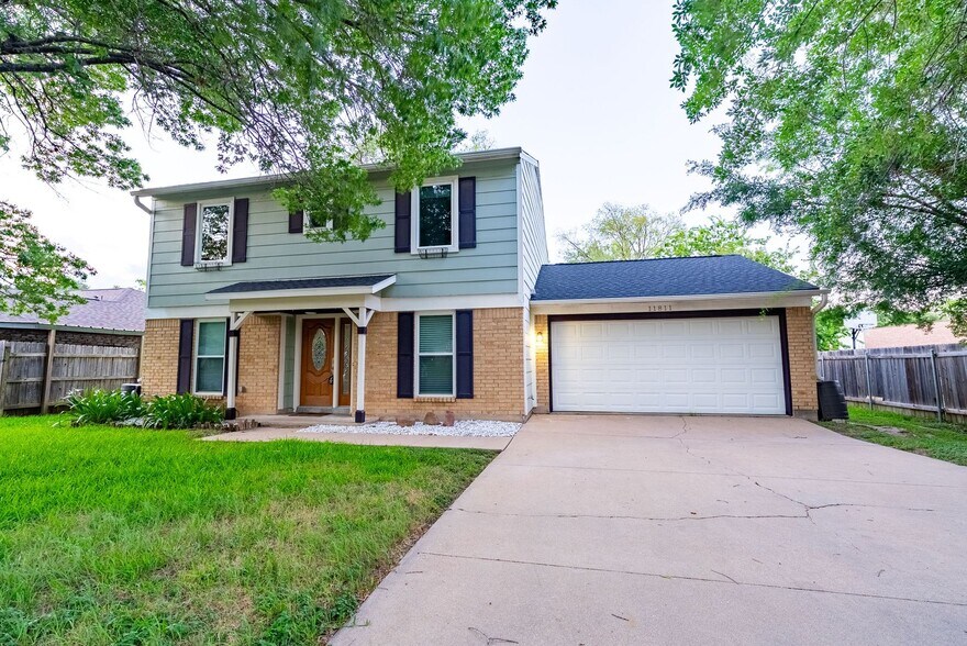 Building Photo - 11811 Carshalton Dr