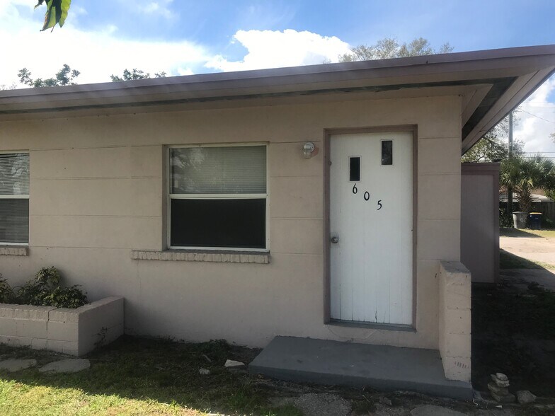 Exterior - 605 S 6th St