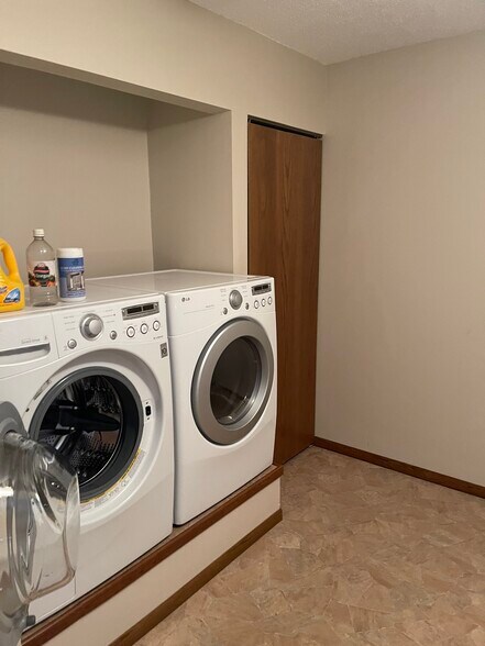 Laundry on Main Floor - 736 Vilas St