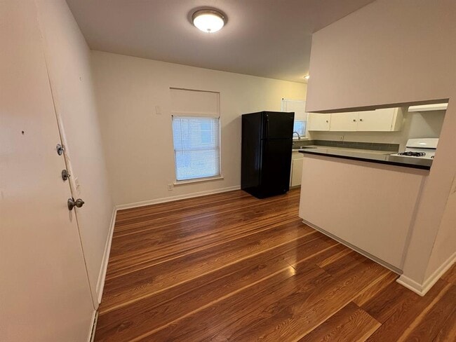 Building Photo - 6506 Linda Ln