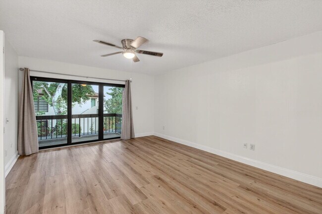 Building Photo - 21682 Cypress Rd