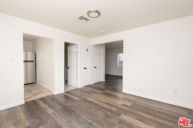 Building Photo - 2134 Cloverdale Ave