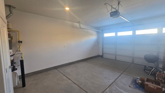 Building Photo - Brand new Mother in Law Suite Available!