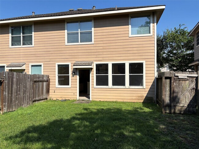 Building Photo - 25306 Calderstone Ct