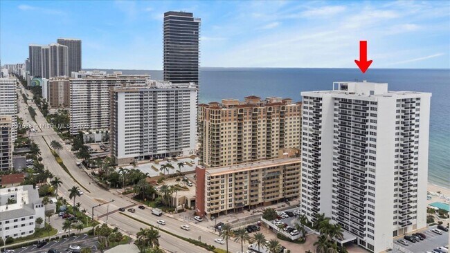 Building Photo - 3140 S Ocean Dr