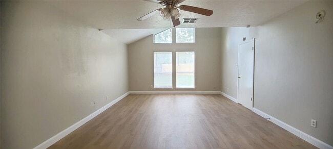 Building Photo - 10635 Tenneta Dr