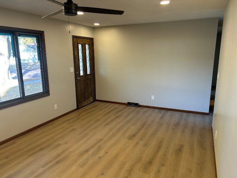 Building Photo - 1809 W 37th St