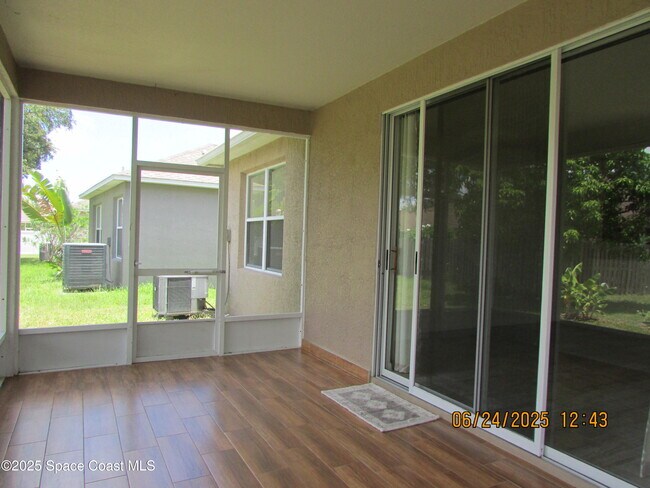 Building Photo - 4192 Collinwood Dr