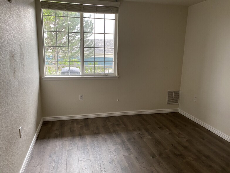 Building Photo - 2672 S Cathay Way