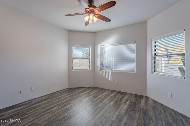 Building Photo - 7845 E Dynamite Blvd