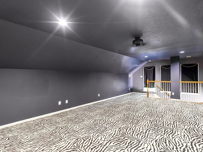 Building Photo - 3006 E Park at Fairdale