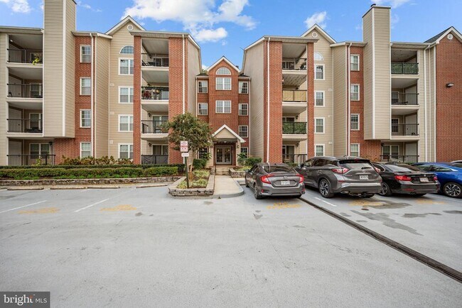 Building Photo - 3309 Wyndham Cir
