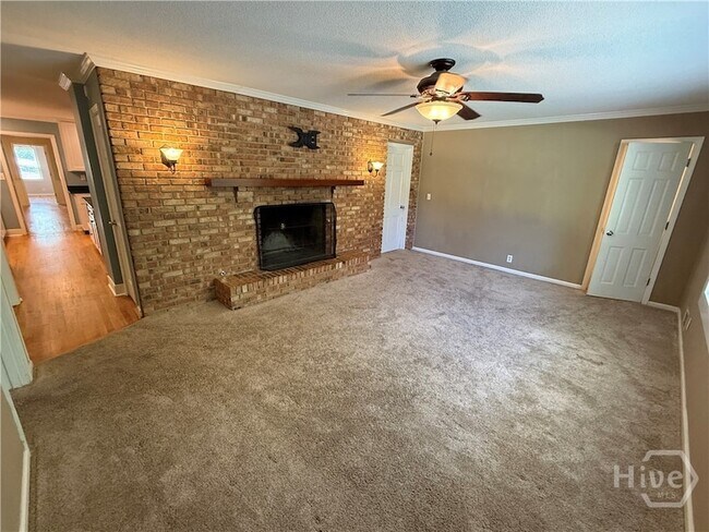 Building Photo - 292 Tara Way