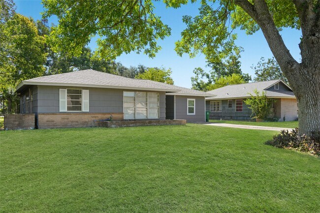 Building Photo - 5870 Reed Rd