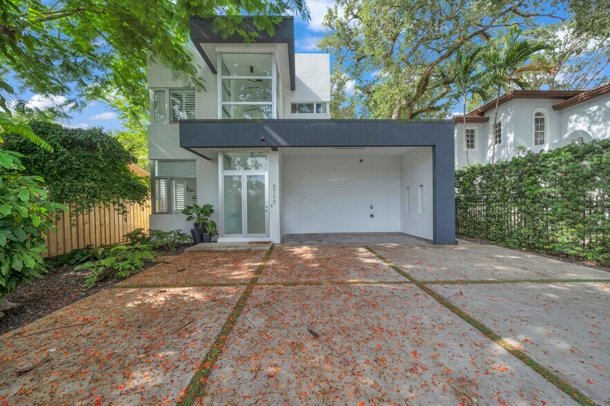 Building Photo - 5720 Coral Way