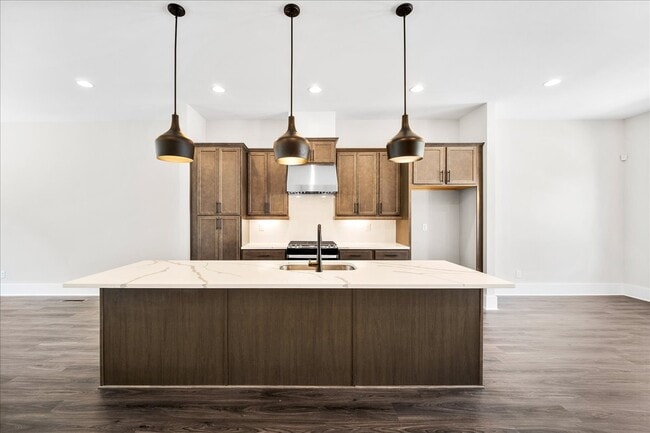 Building Photo - 2443 Sycamore Rd NW