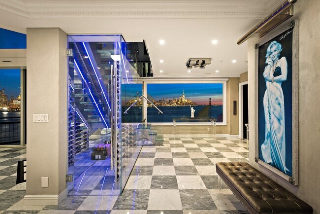 Building Photo - 600 Harbor Blvd