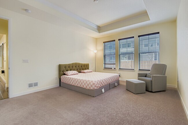 Building Photo - 14502 Salvador Cir