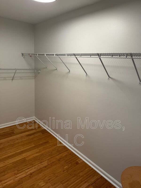 Building Photo - 230 Spring Crossing Cir