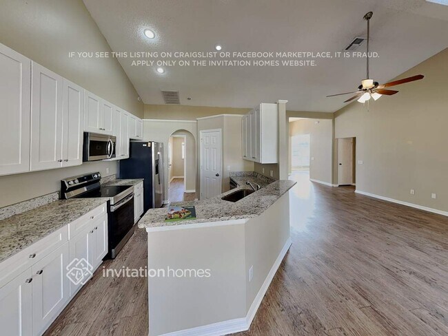 Building Photo - 12540 Pica St