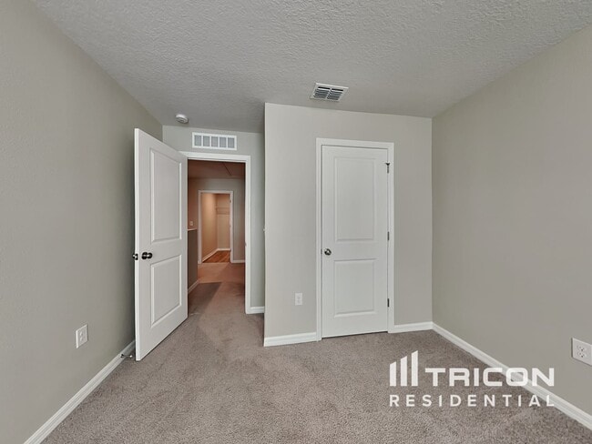 Building Photo - 12547 Shafton Rd