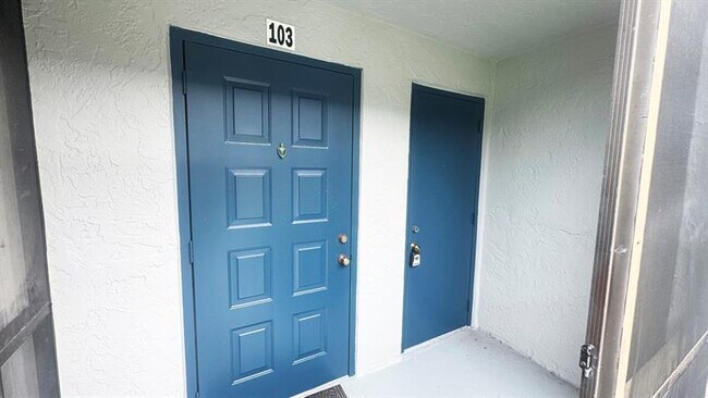 Building Photo - 7547 S Oriole Blvd