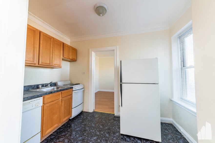 Building Photo - 4521 Malden St