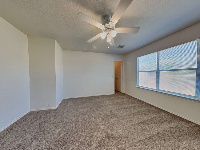 Building Photo - 4811 Russet Trail Ct