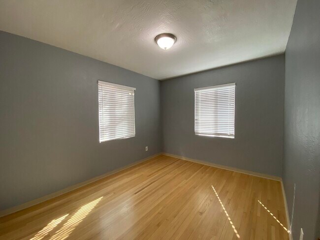 Building Photo - 4614 Idlewilde Ln SE